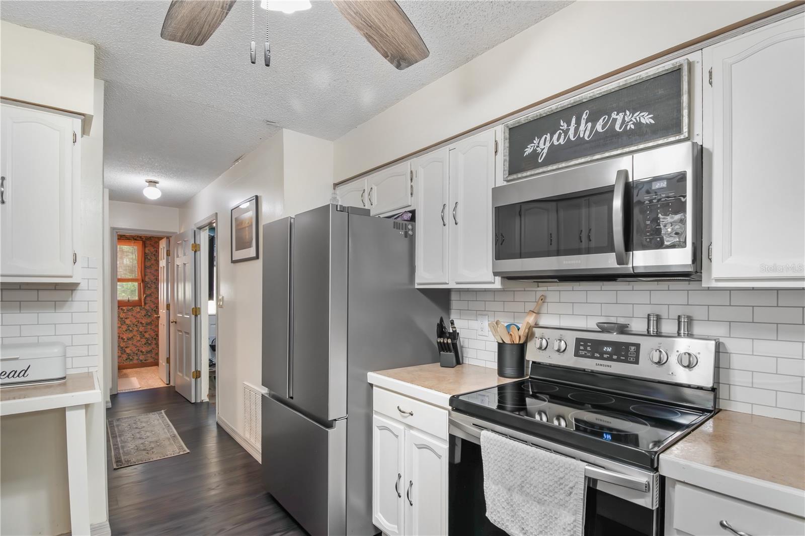 MEADOWBROOK RANCHES - Residential