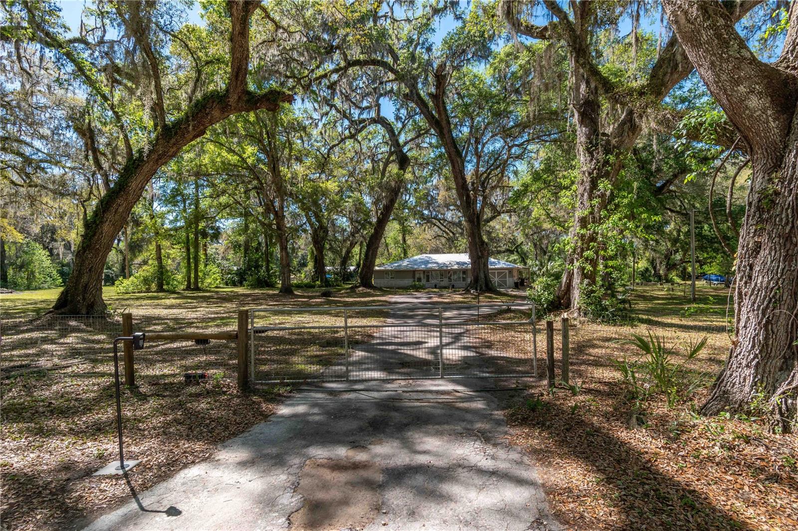 MEADOWBROOK RANCHES - Residential