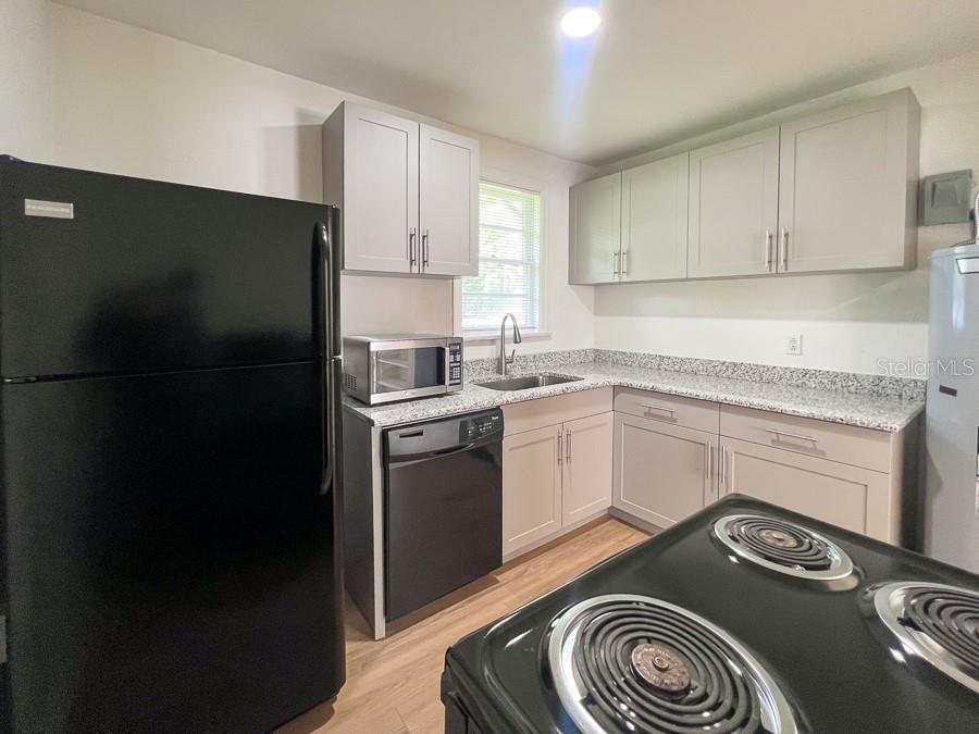 BROWNS ADD -HICKSON REP - Residential Lease