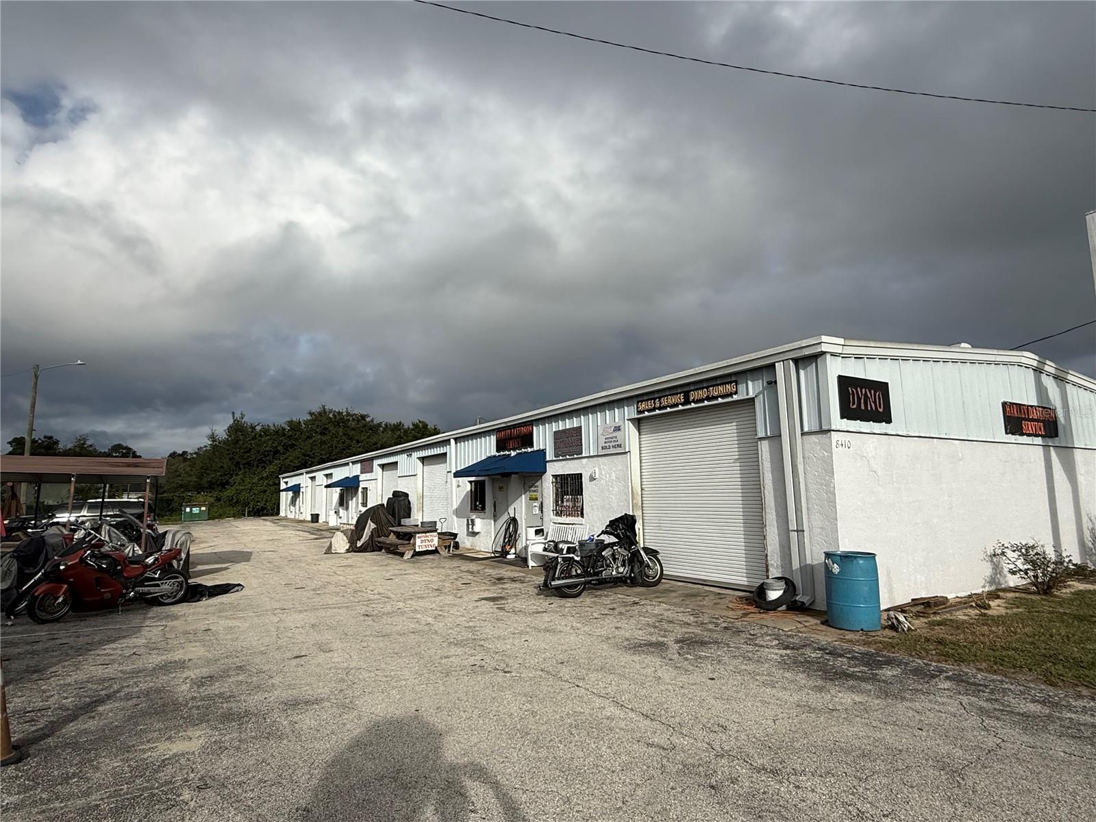 SILVER SPGS SHORES UN 25 - Commercial Lease