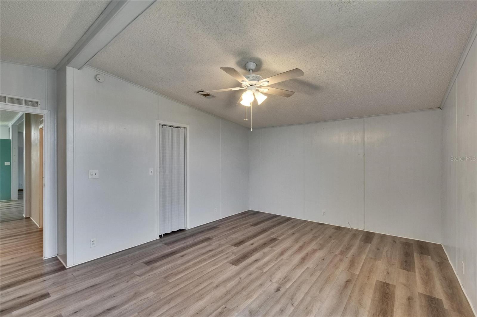 FOXWOOD LAKE ESTATES - Residential