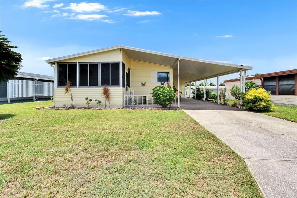 Photo of 1811 Sherwood Hill Dr, Lakeland, FL 33810 (MLS # L4958630)