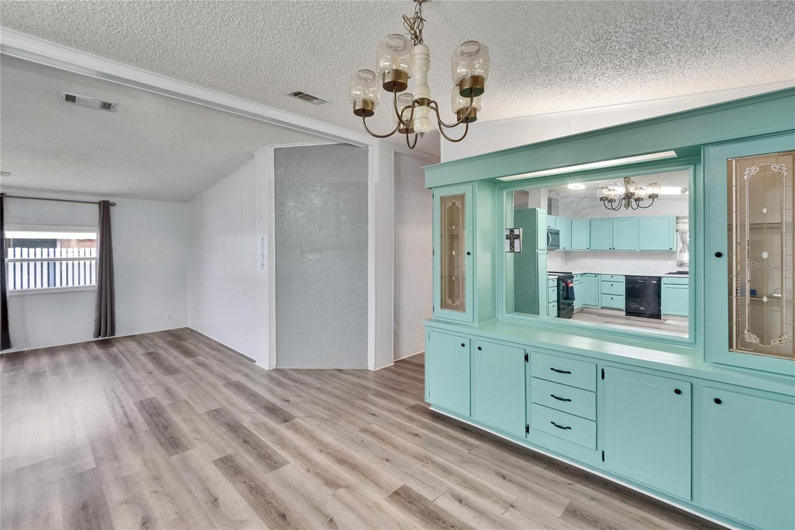 FOXWOOD LAKE ESTATES - Residential