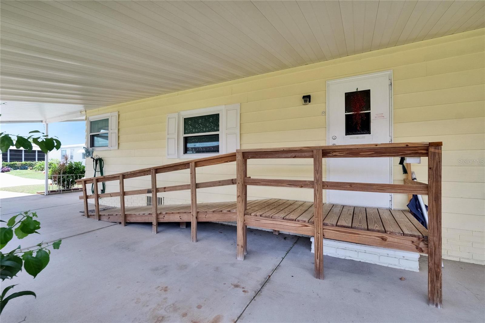 FOXWOOD LAKE ESTATES - Residential