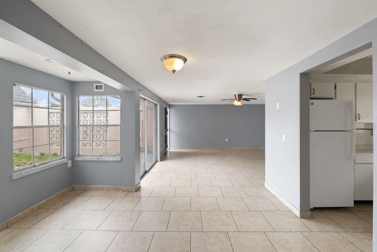 COLONIAL HILLS - Residential