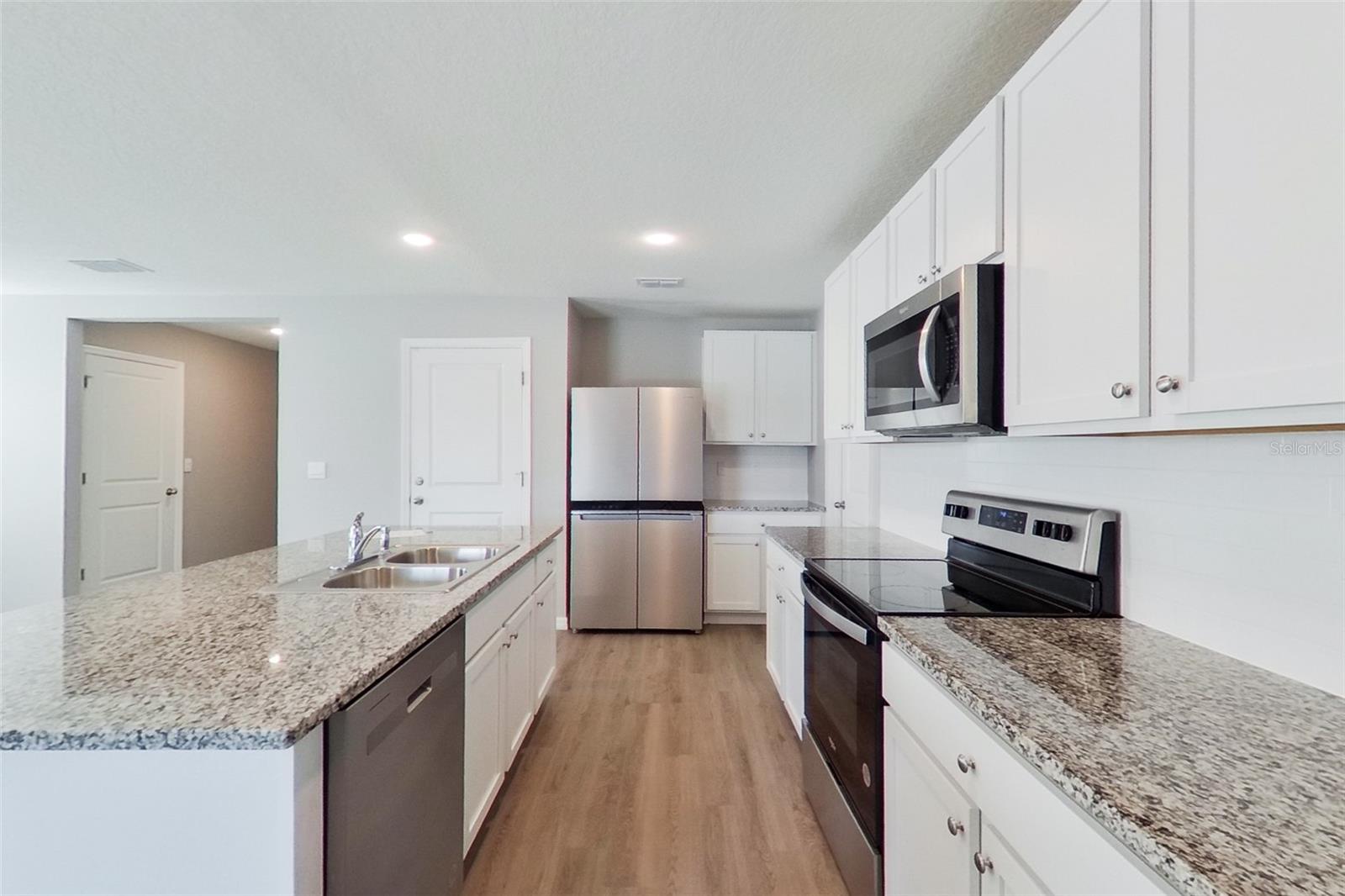 OCALA CROSSINGS - Residential Lease