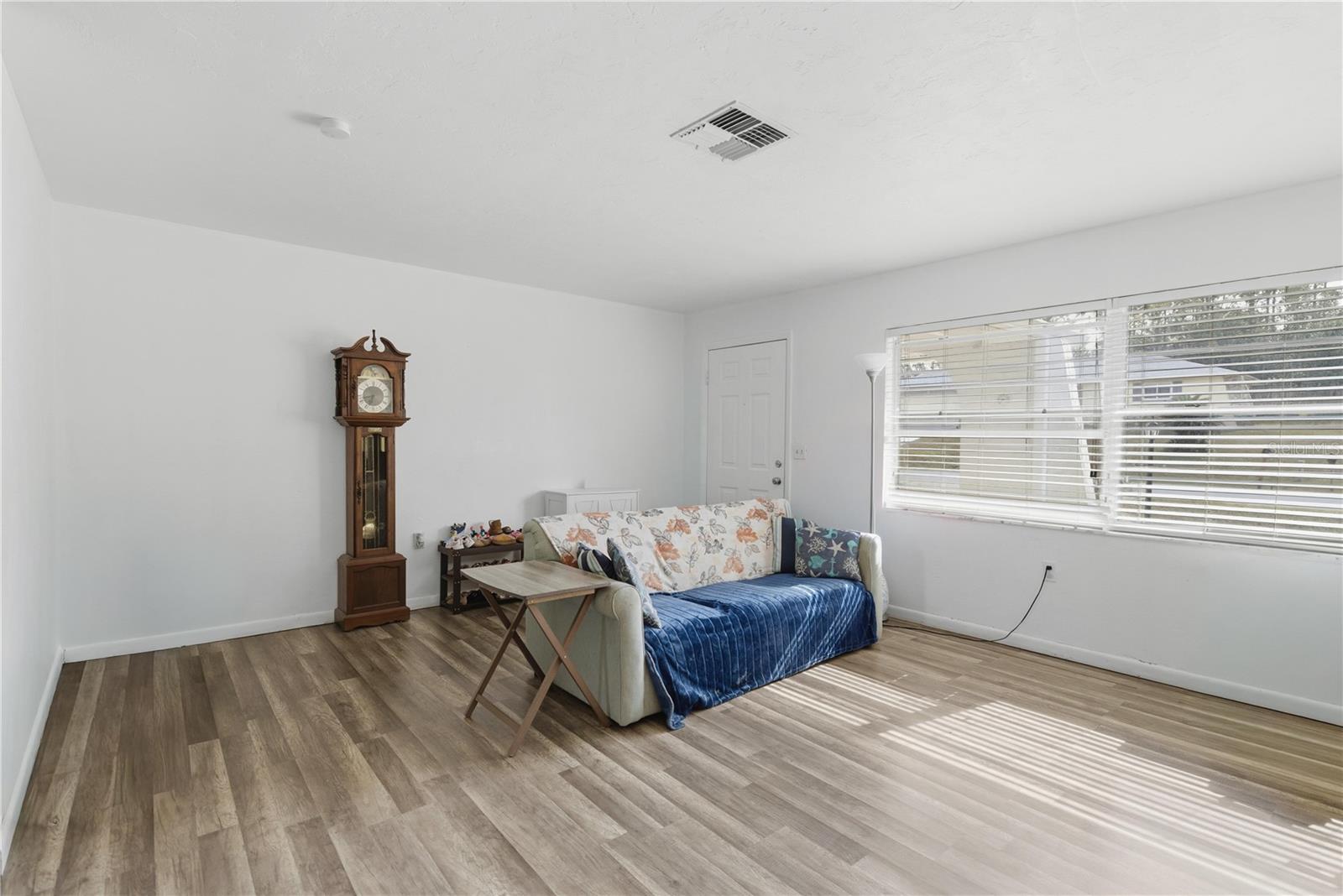 BEVERLY HILLS UNIT 08 PH 01 - Residential