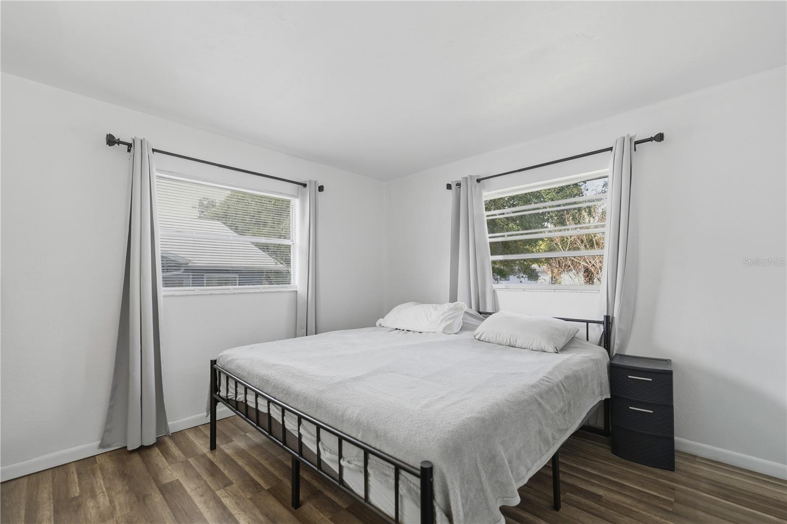 BEVERLY HILLS UNIT 08 PH 01 - Residential