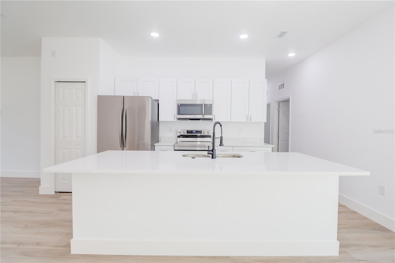 SILVER SPGS SHORES #36 - Residential Lease