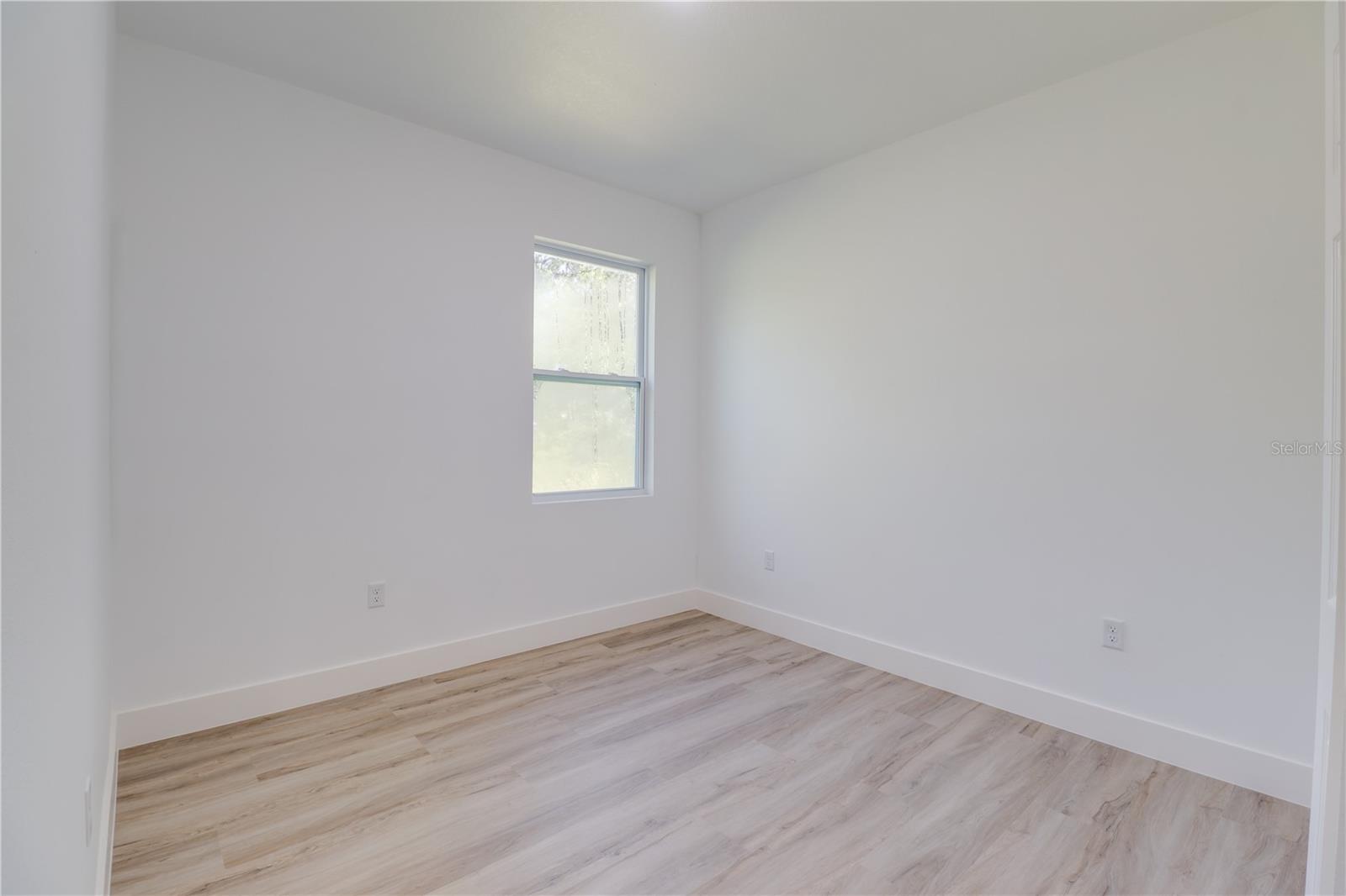 SILVER SPGS SHORES #36 - Residential Lease