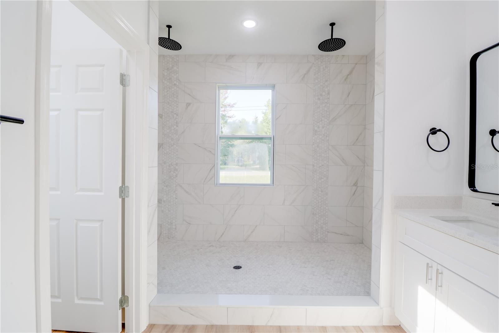 SILVER SPGS SHORES #36 - Residential Lease