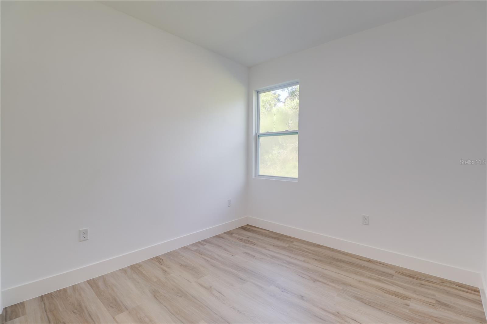 SILVER SPGS SHORES #36 - Residential Lease