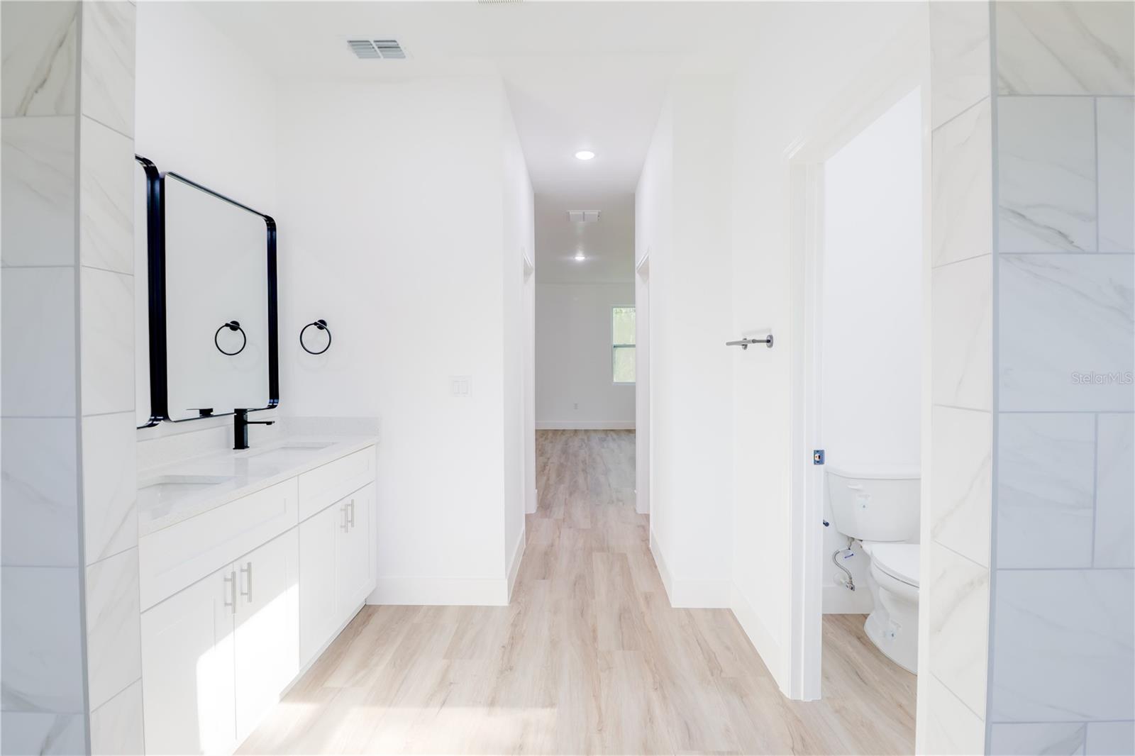 SILVER SPGS SHORES #36 - Residential Lease