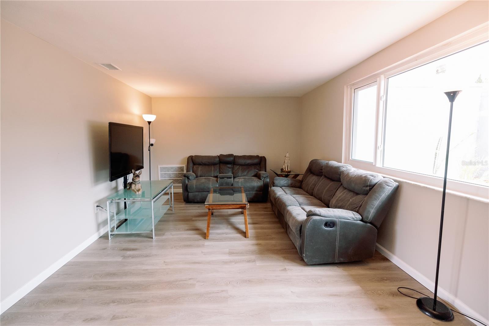 BEACON SQUARE - Residential