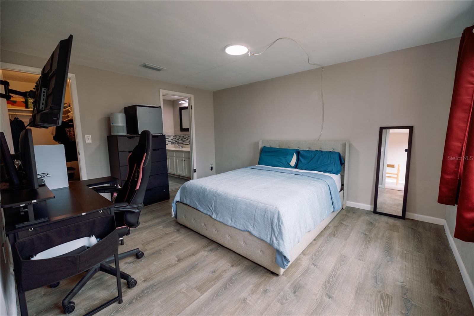 BEACON SQUARE - Residential