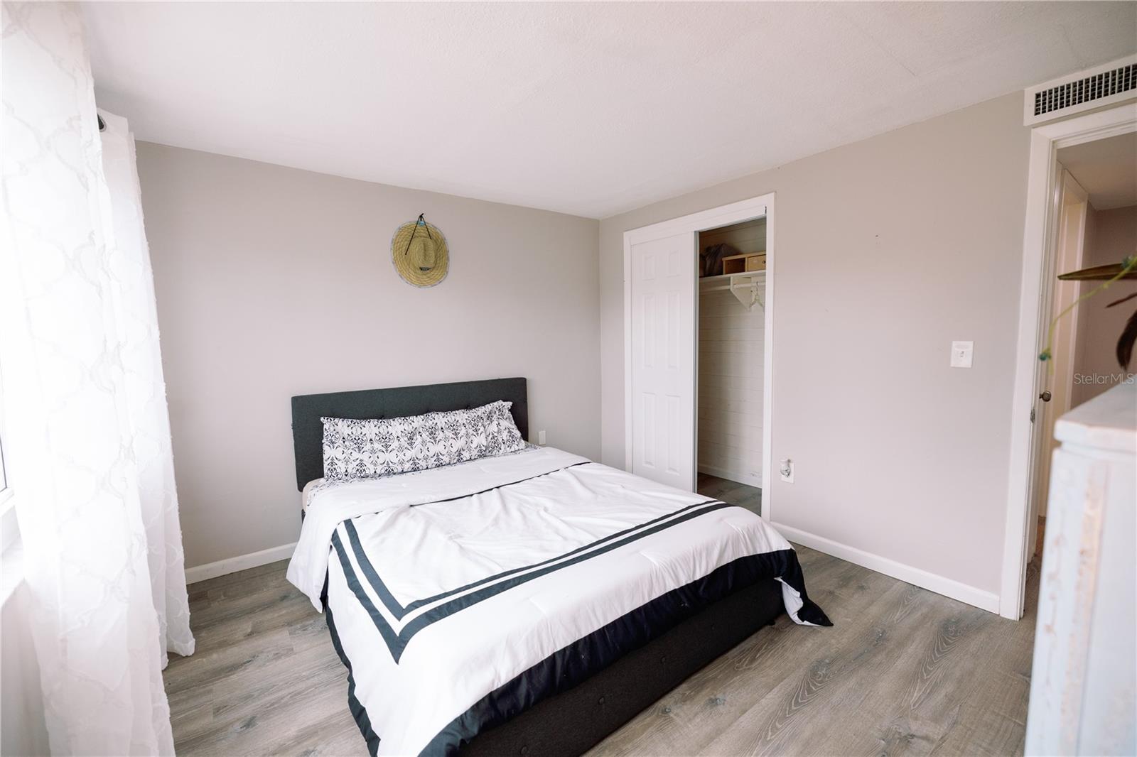 BEACON SQUARE - Residential
