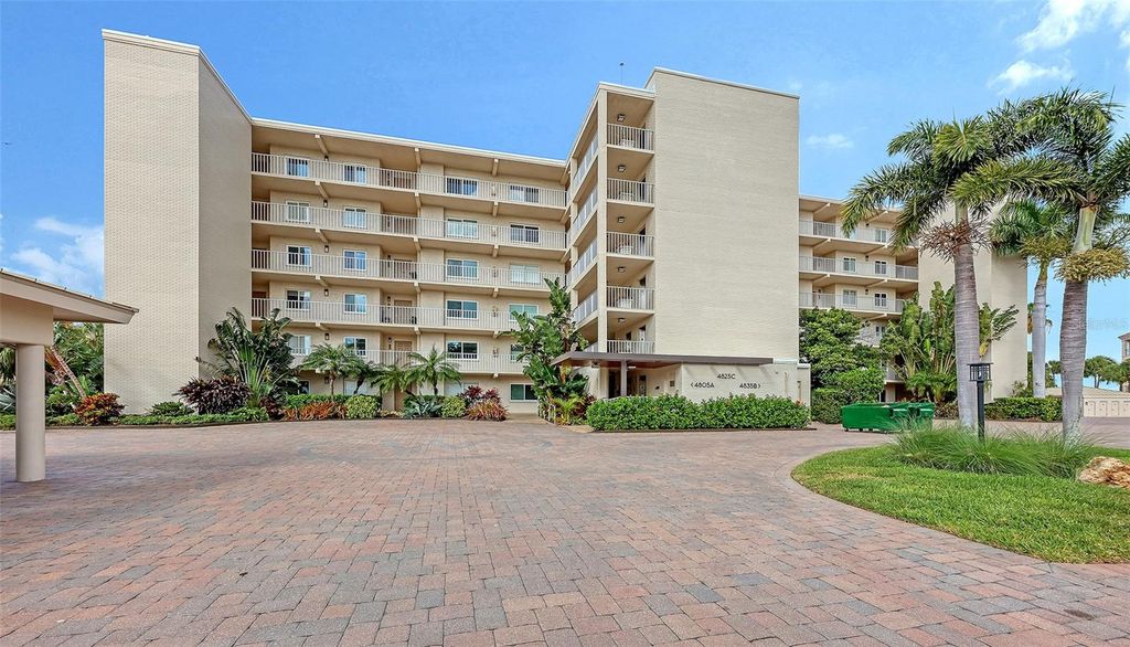Photo of 4825 Gulf Of Mexico Drive #504, Longboat Key, FL 34228 (MLS # A4689724)