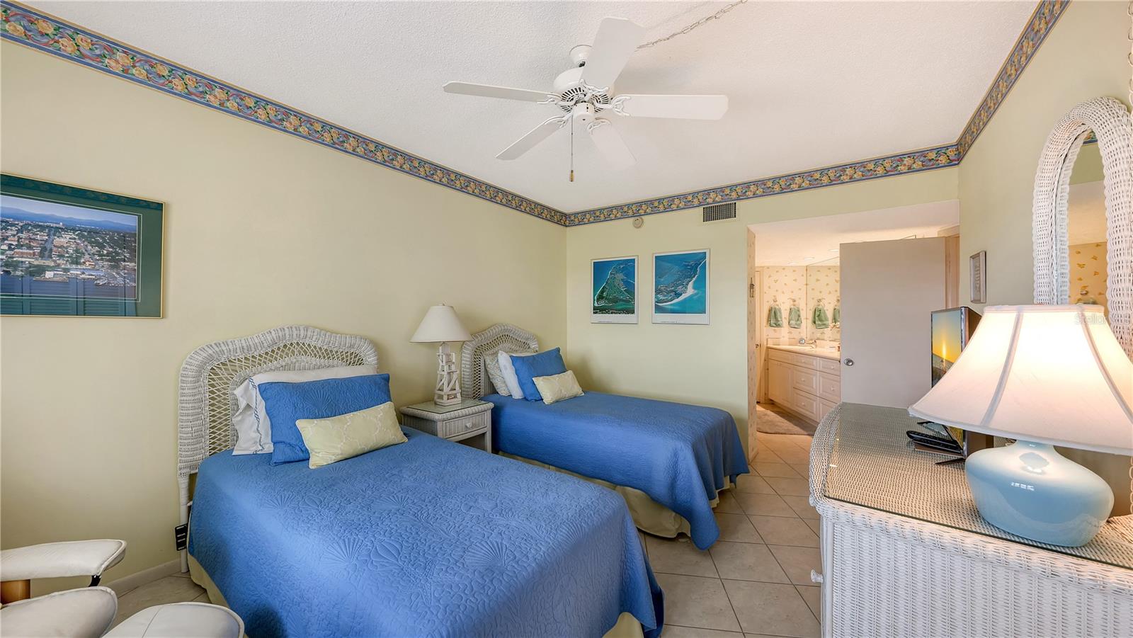 WESTCHESTER APTS - Residential