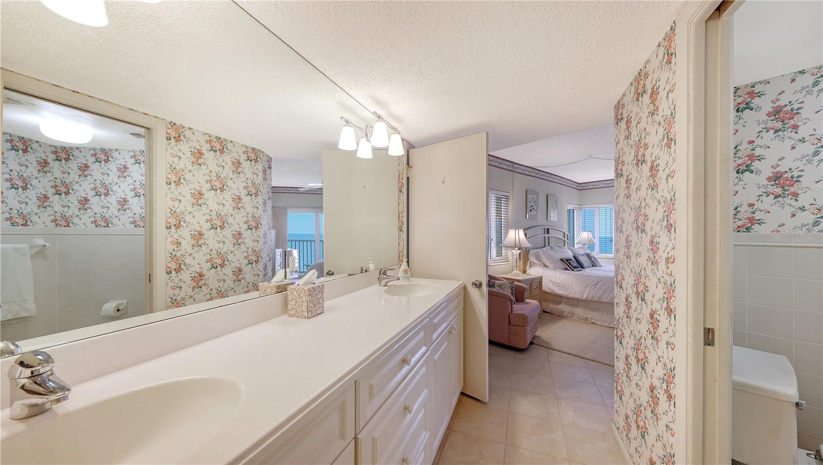WESTCHESTER APTS - Residential