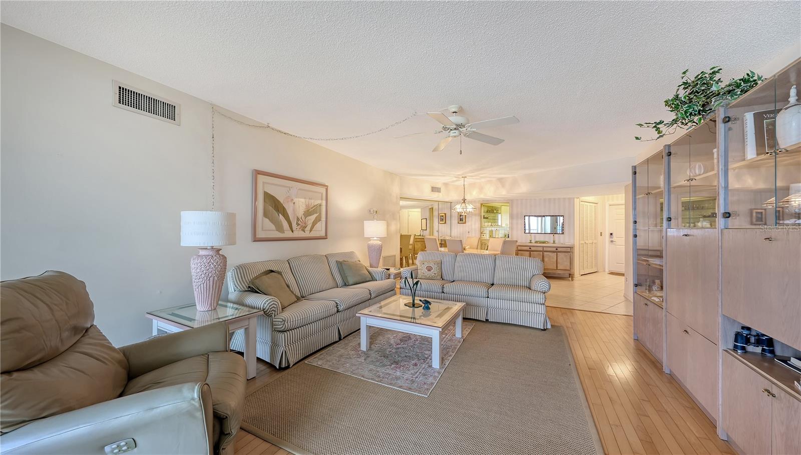 WESTCHESTER APTS - Residential