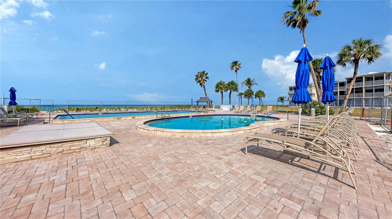WESTCHESTER APTS - Residential
