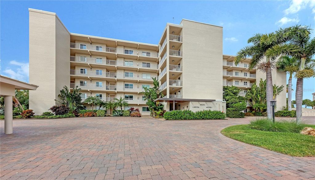 Photo of 4825 Gulf Of Mexico Drive #504, Longboat Key, FL 34228 (MLS # A4689724)