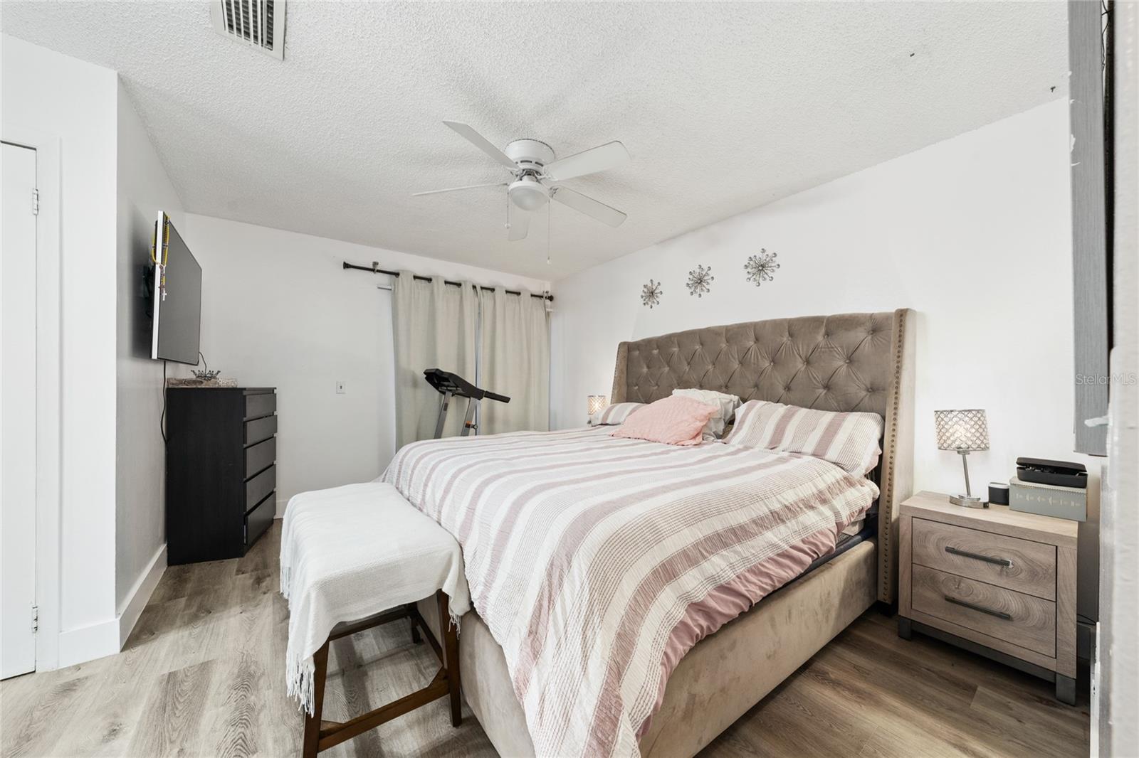 COUNTRYSIDE - Residential