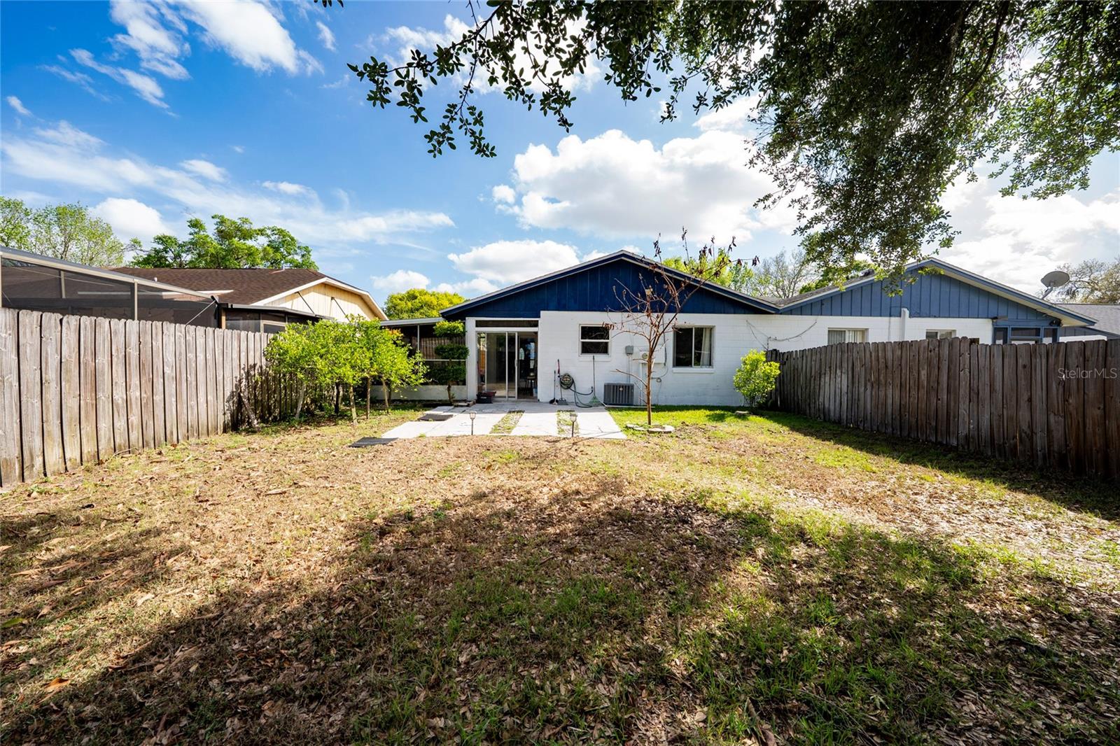 COUNTRYSIDE - Residential