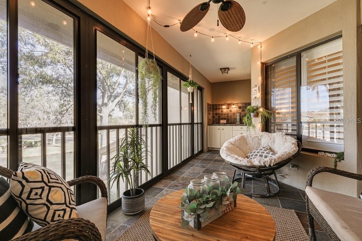 LANDMARK OAKS CONDO - Residential Lease