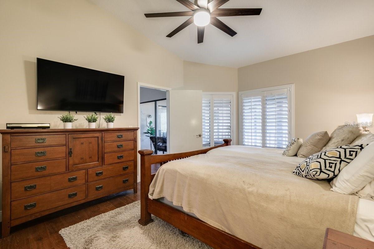 LANDMARK OAKS CONDO - Residential Lease