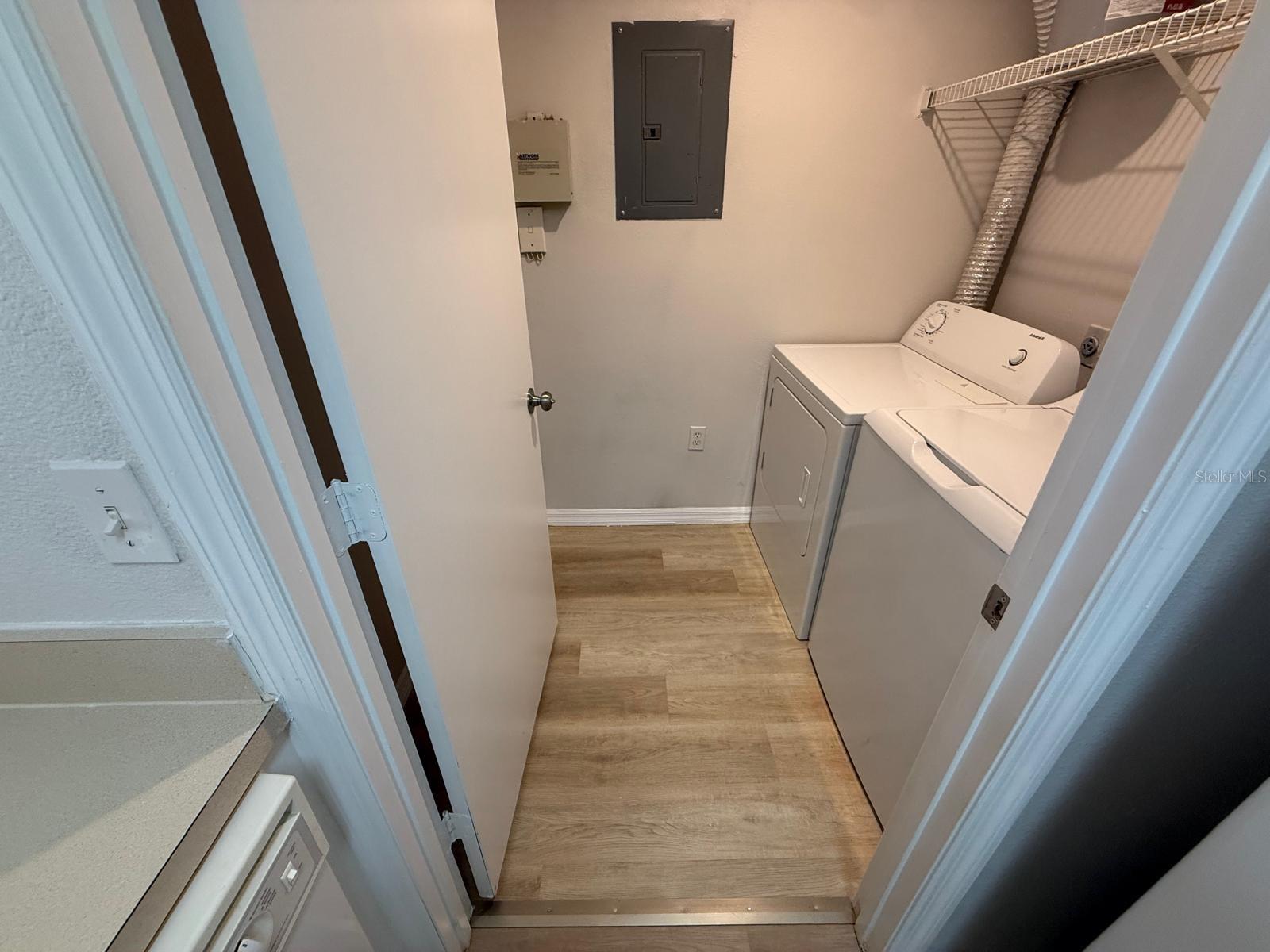 PALMS CLUB CONDO - Residential Lease