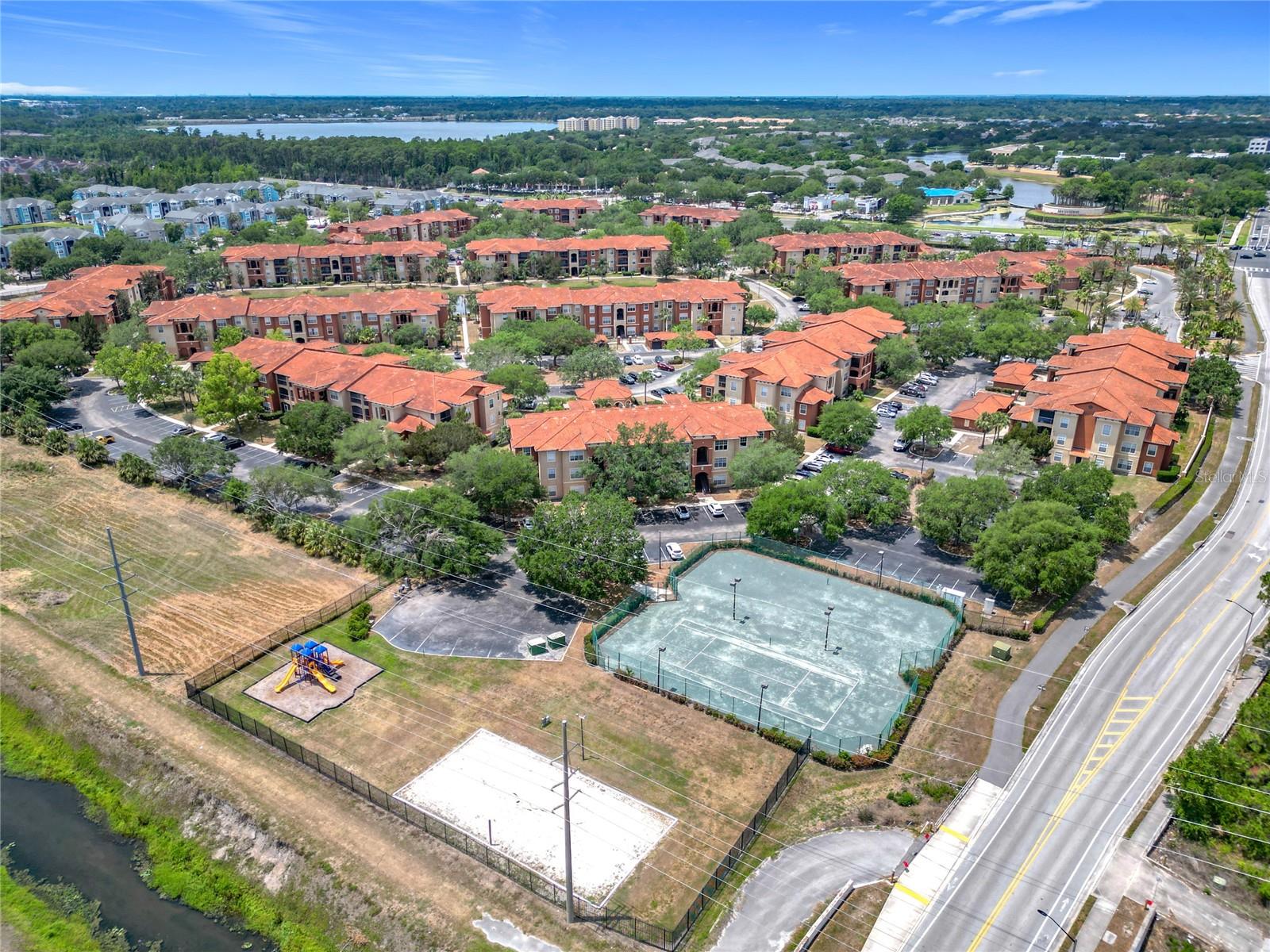 PALMS CLUB CONDO - Residential Lease