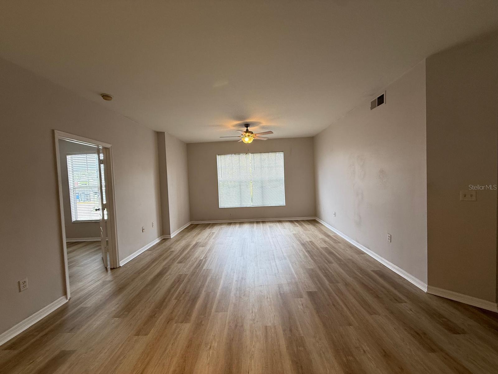 PALMS CLUB CONDO - Residential Lease