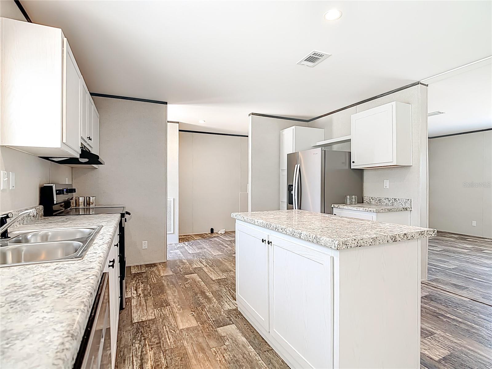 MONEYTREE RANCHETTES SUB - Residential