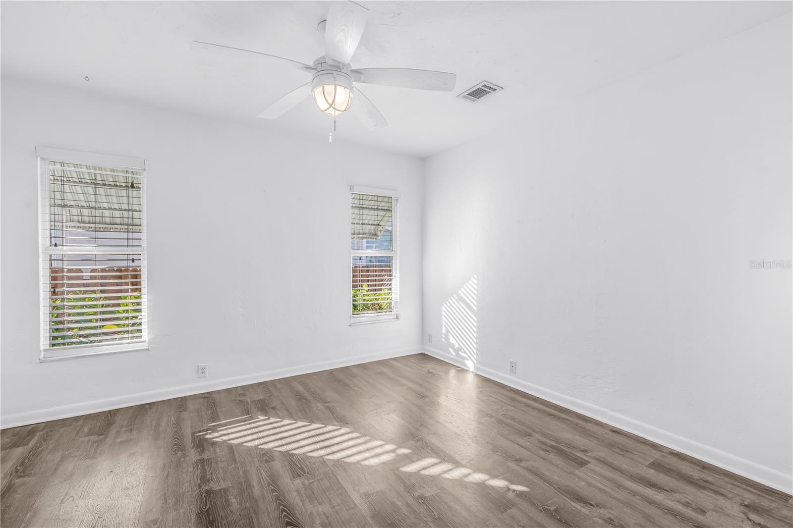 SNELL SHORES - Residential