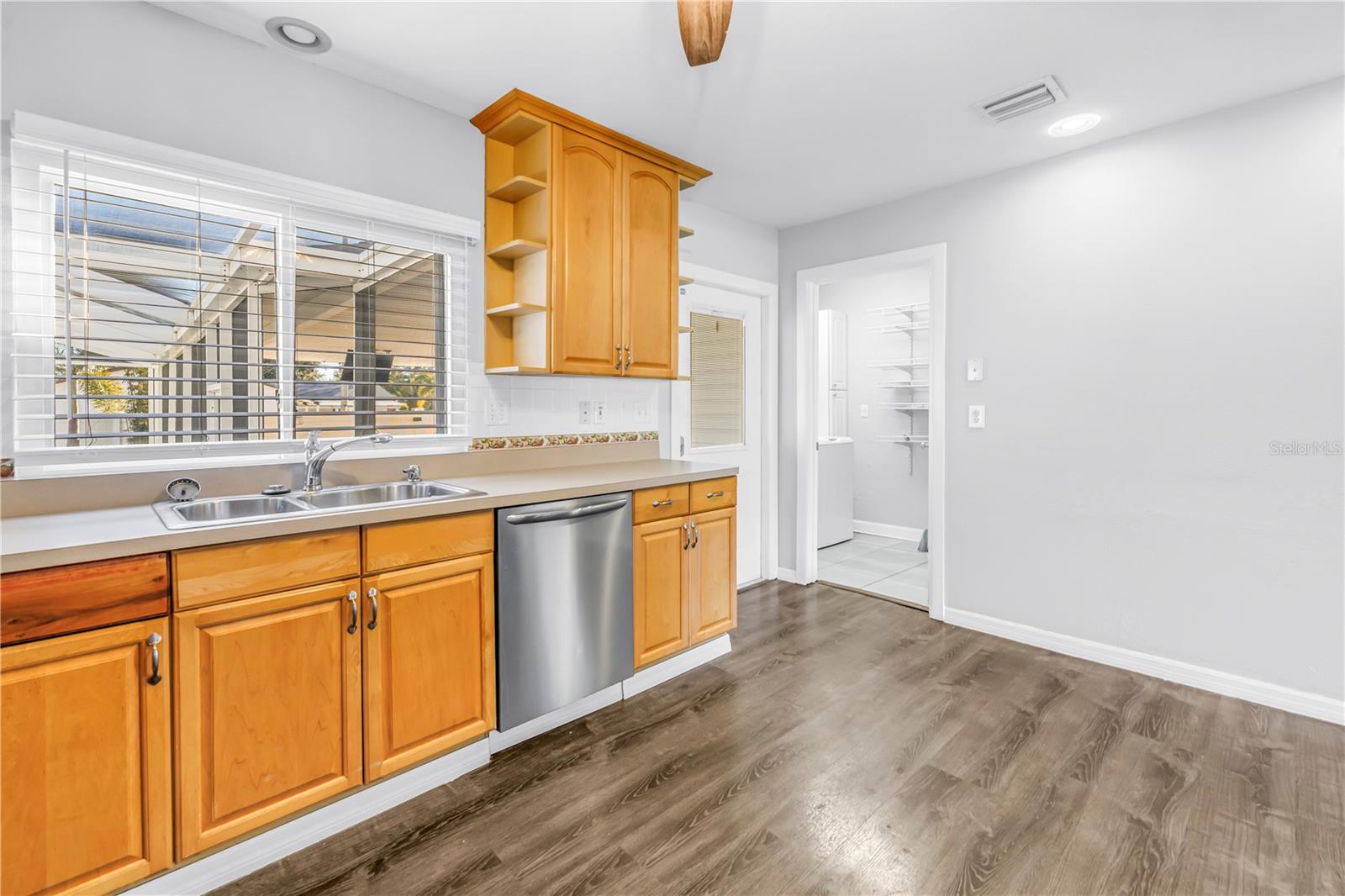 SNELL SHORES - Residential