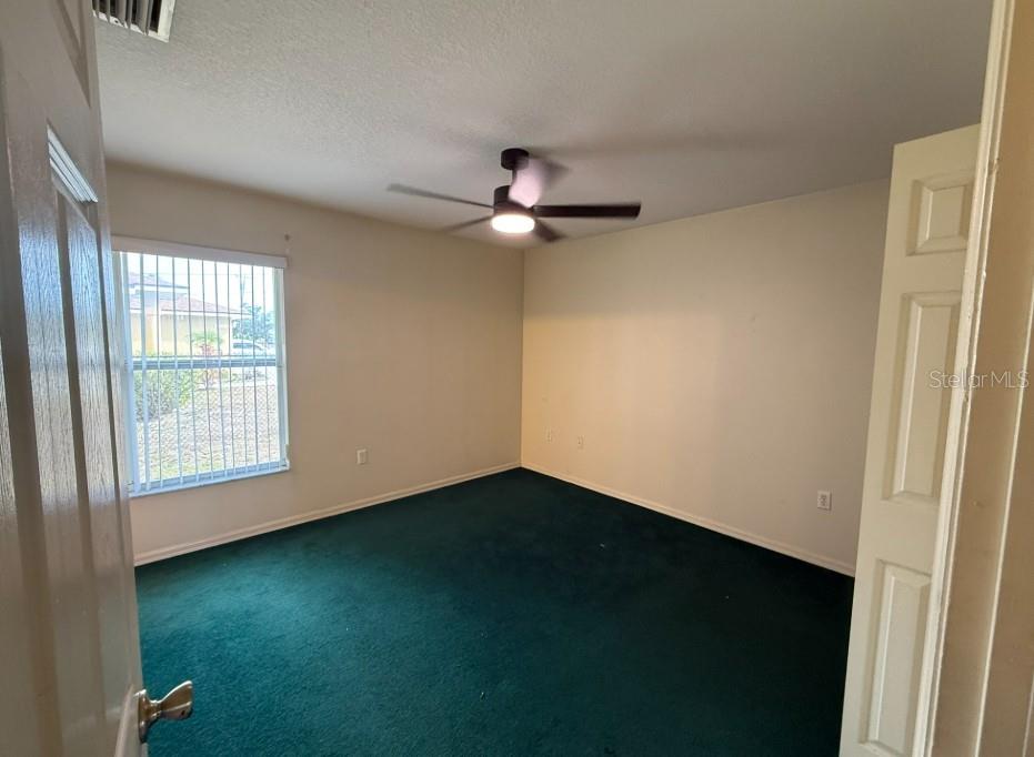 APOLLO PARK - Residential Lease