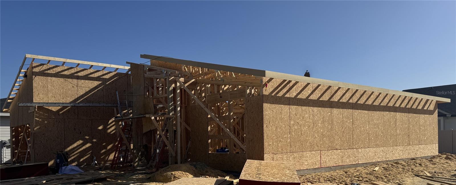 LAUREATE VILLAGE - Residential