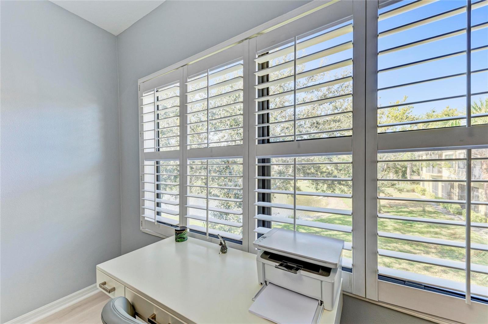 PALMA SOLA TRACE CONDO OR2185/736 - Residential