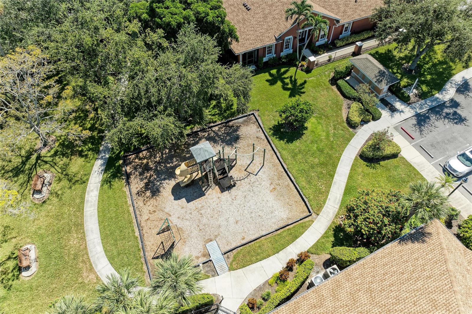 PALMA SOLA TRACE CONDO OR2185/736 - Residential