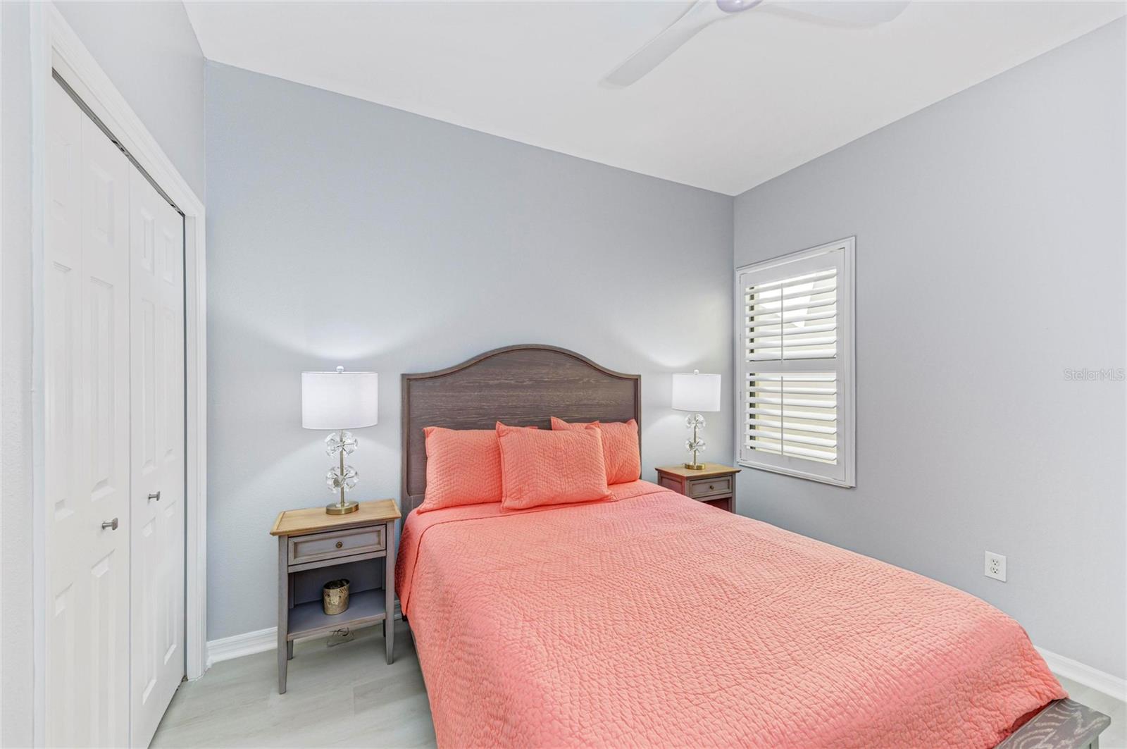 PALMA SOLA TRACE CONDO OR2185/736 - Residential