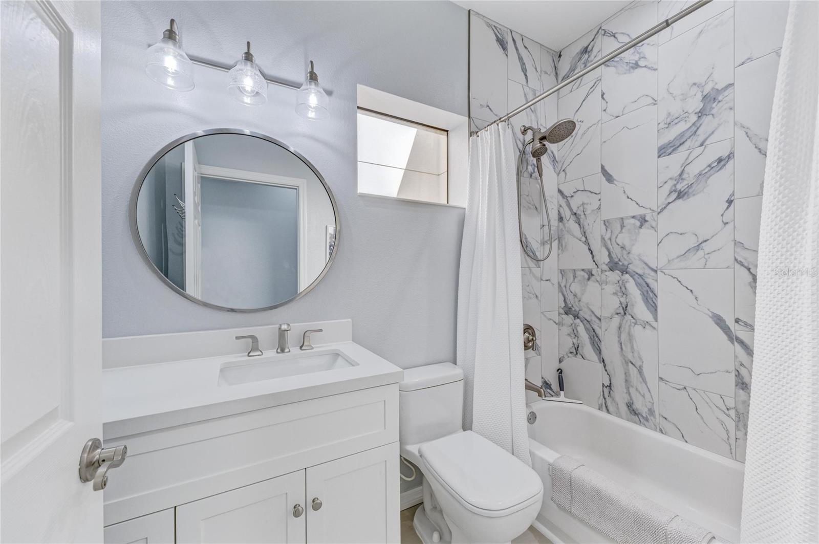 PALMA SOLA TRACE CONDO OR2185/736 - Residential