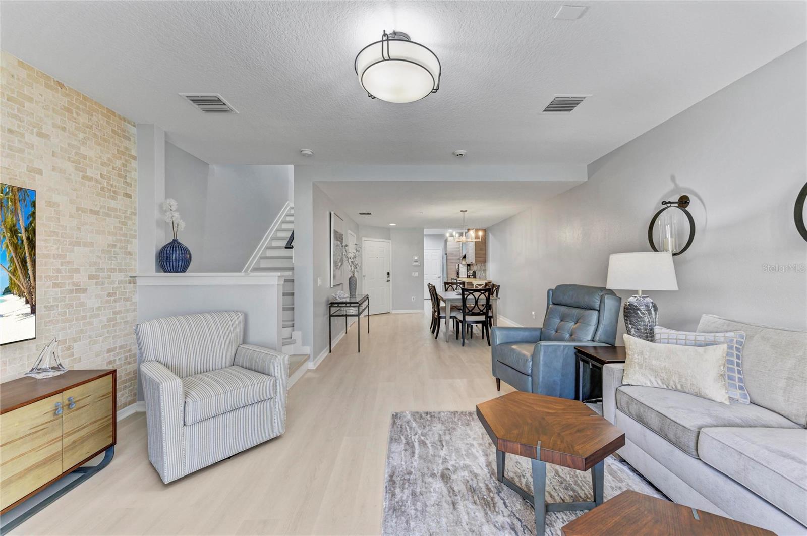 PALMA SOLA TRACE CONDO OR2185/736 - Residential