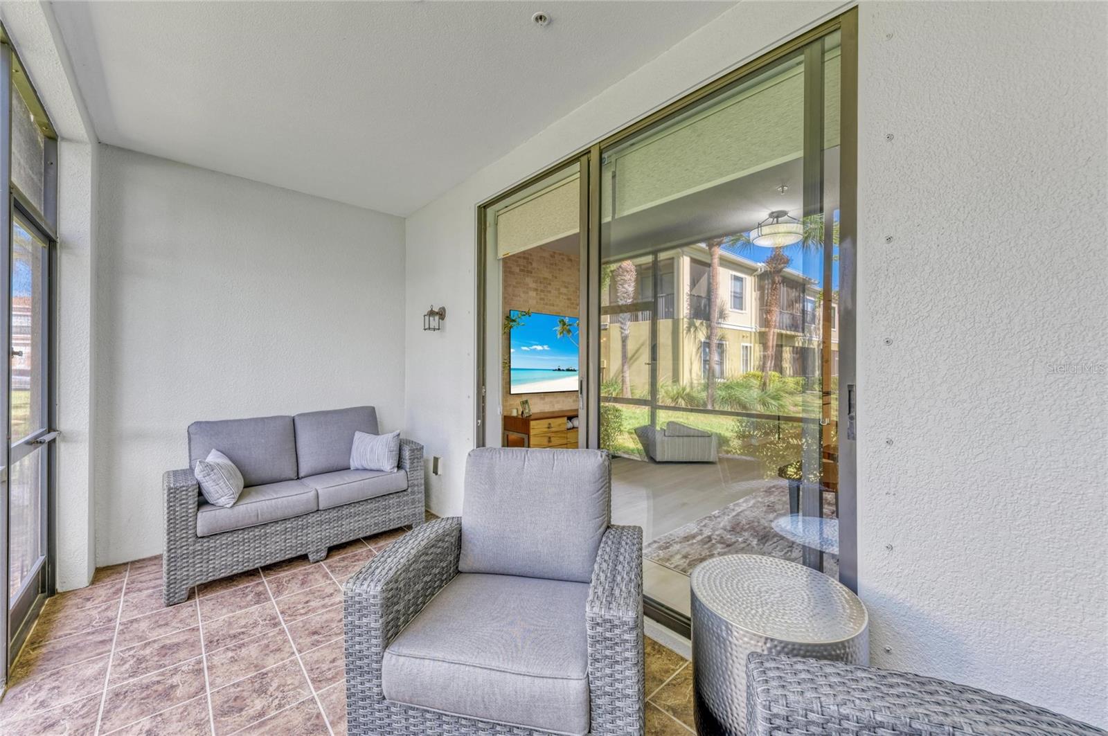 PALMA SOLA TRACE CONDO OR2185/736 - Residential
