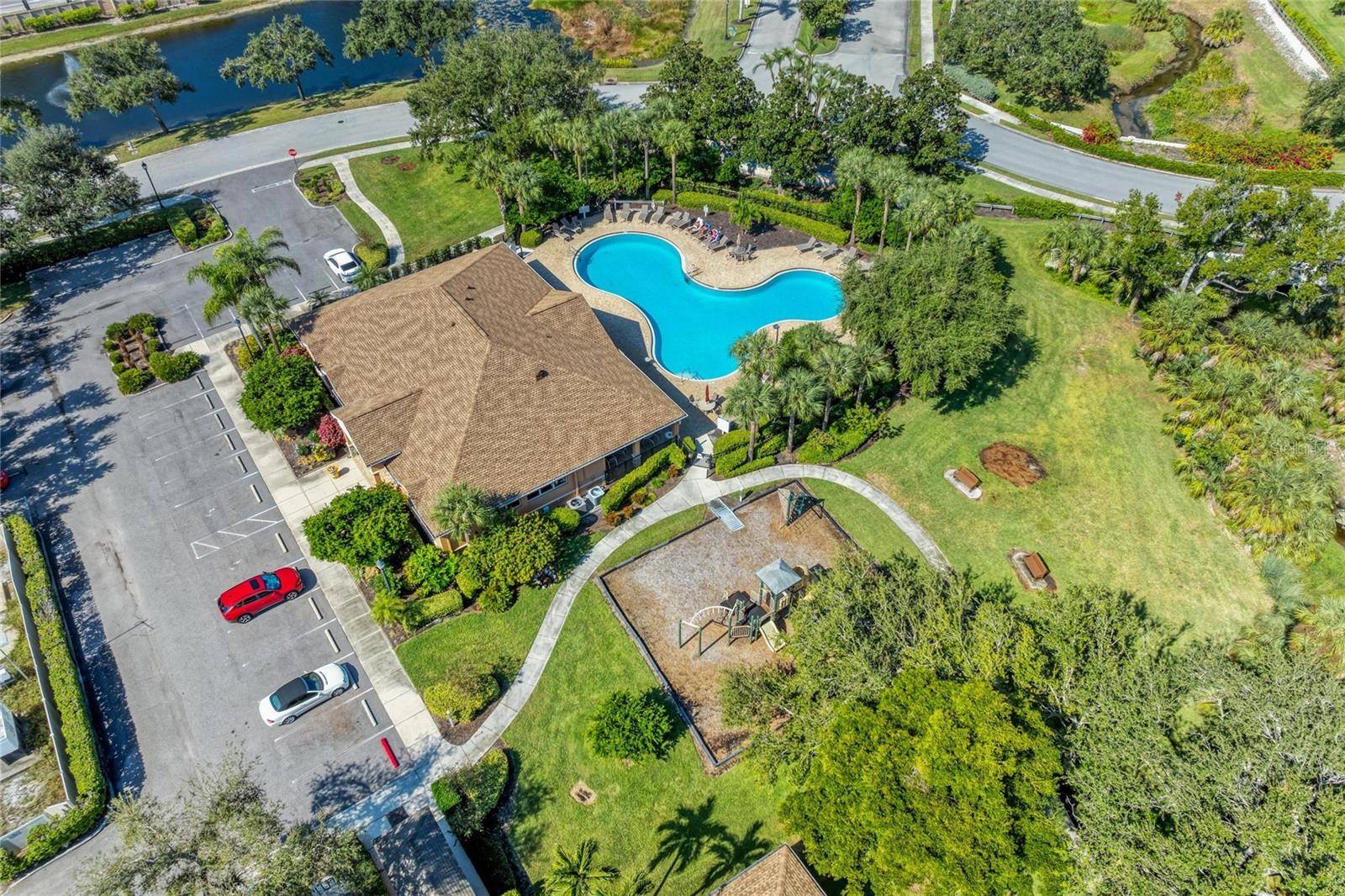 PALMA SOLA TRACE CONDO OR2185/736 - Residential