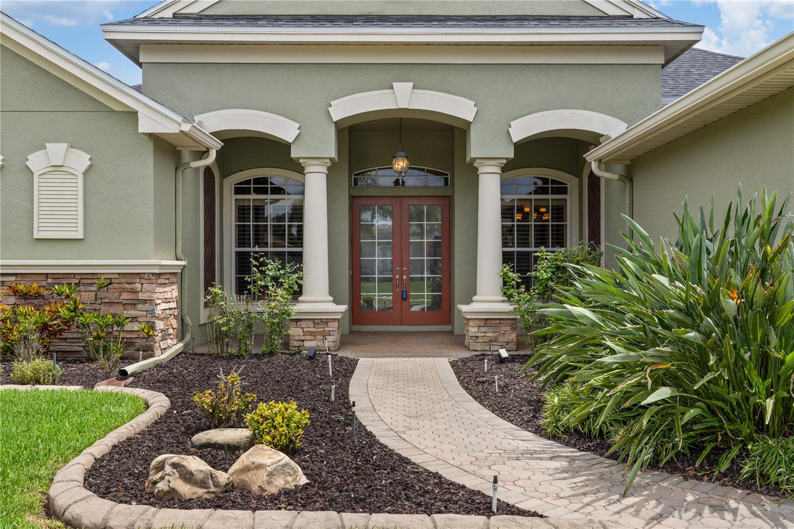 3015 LYNWOOD COURT