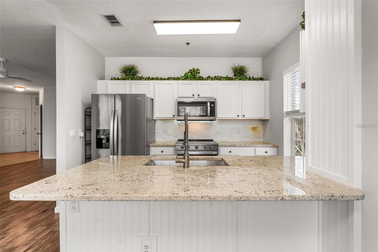 SUMMERGATE CONDO - Residential