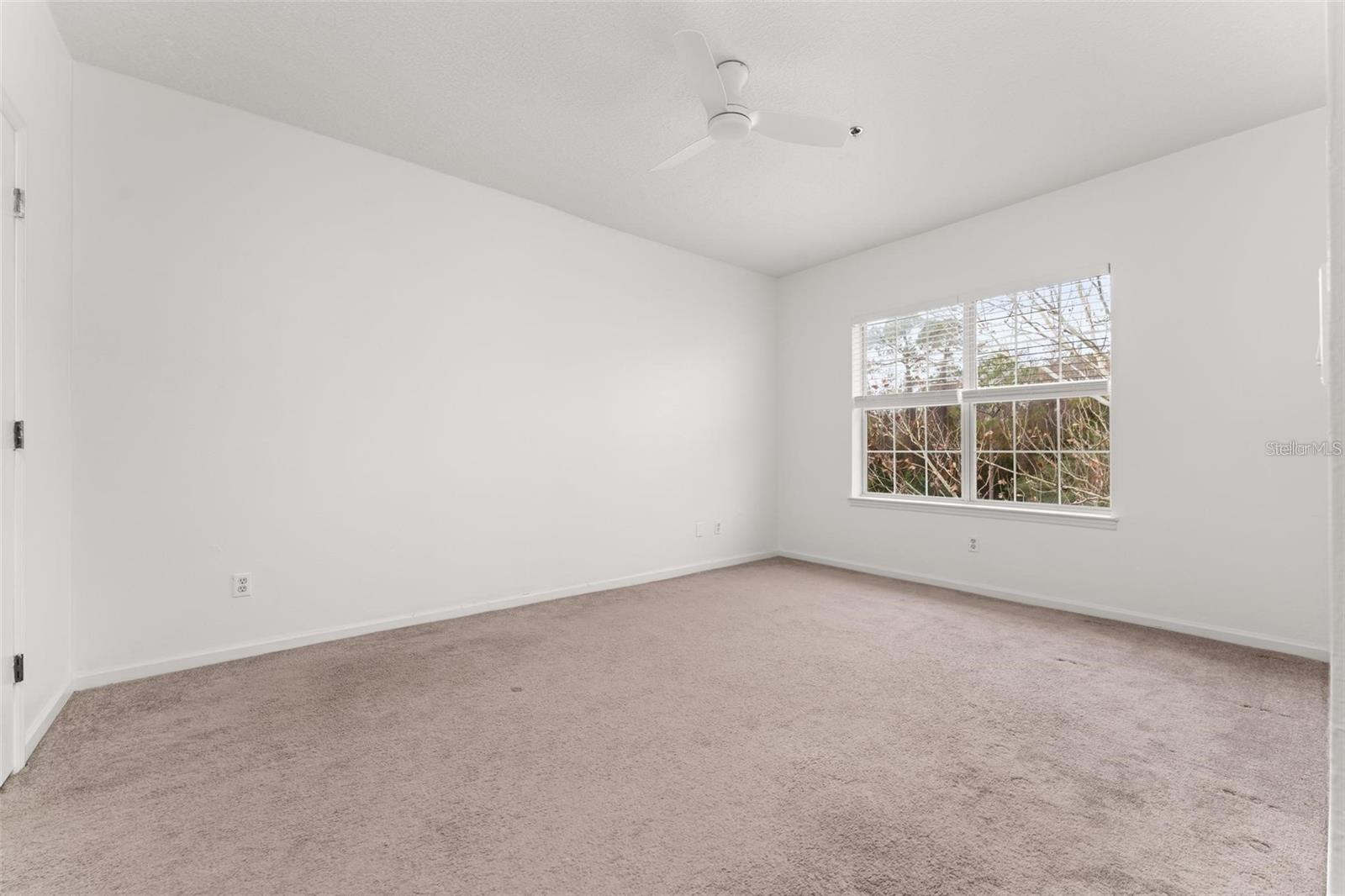 SUMMERGATE CONDO - Residential