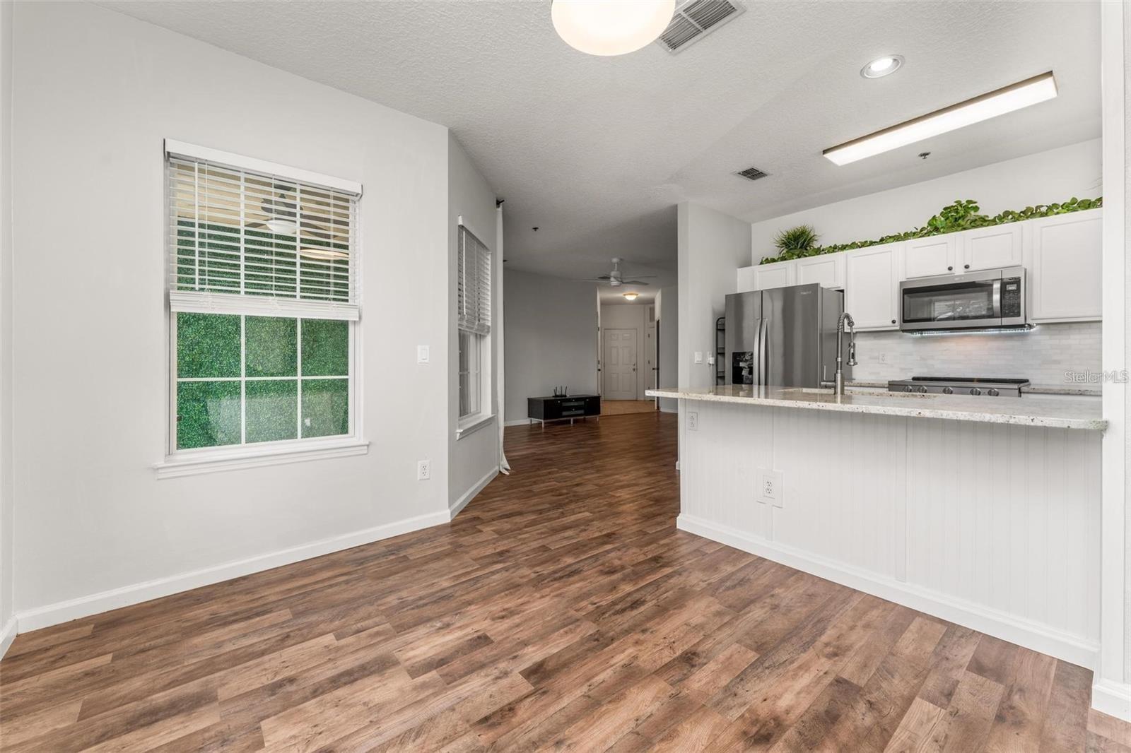 SUMMERGATE CONDO - Residential