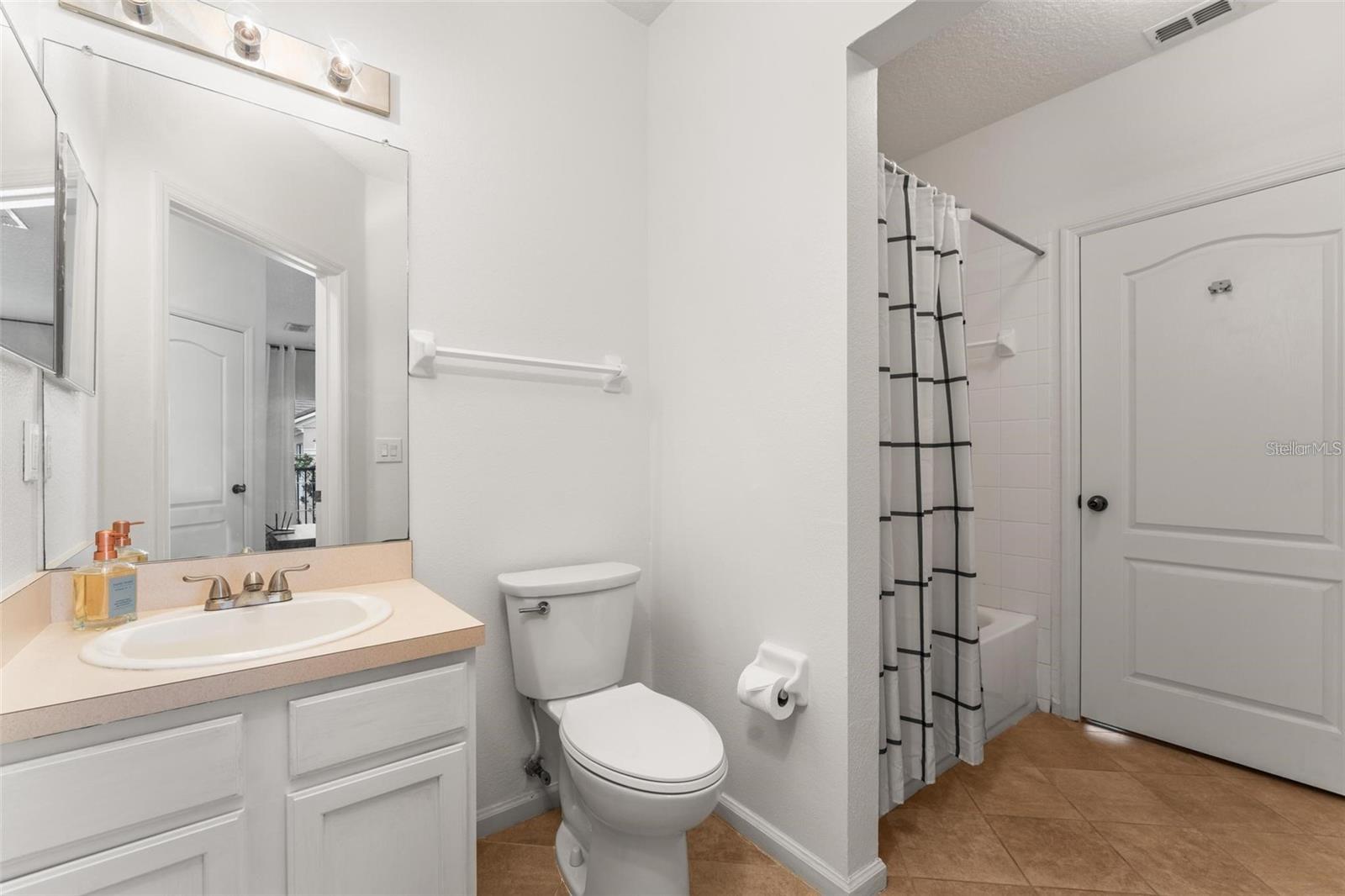 SUMMERGATE CONDO - Residential